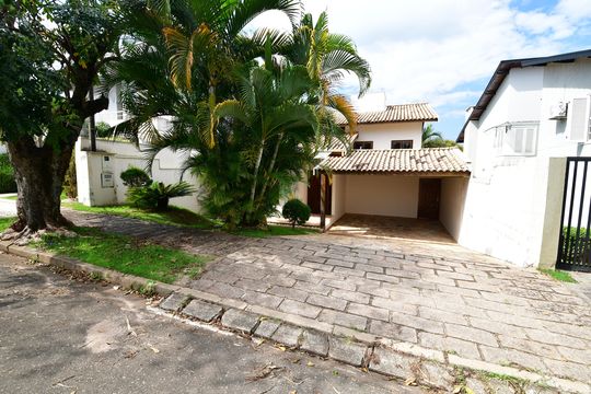 Fachada de casa de condomínio à venda com 4 quartos, 240m² em Conjunto Habitacional Vila Santana (sousas), Campinas