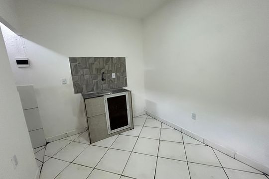 Sala/Cozinha de kitnet/studio para alugar com 1 quarto, 40m² em Méier, Rio de Janeiro