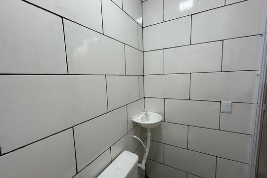 Banheiro de kitnet/studio para alugar com 1 quarto, 40m² em Méier, Rio de Janeiro