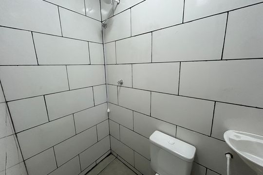 Banheiro de kitnet/studio para alugar com 1 quarto, 40m² em Méier, Rio de Janeiro