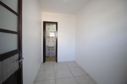 Quarto de Serviço de apartamento para alugar com 3 quartos, 70m² em Vila Jardim, Porto Alegre