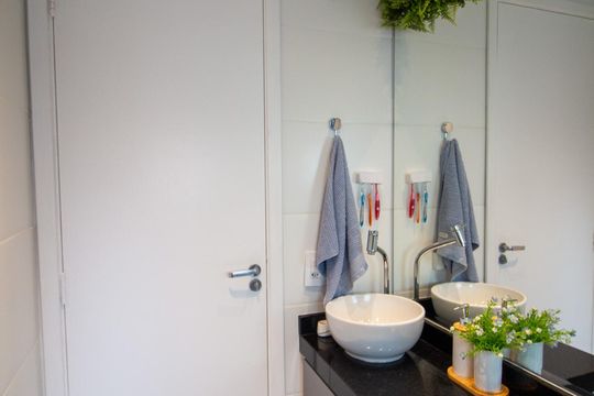 Banheiro de apartamento para alugar com 2 quartos, 52m² em Vila Hortência, Sorocaba