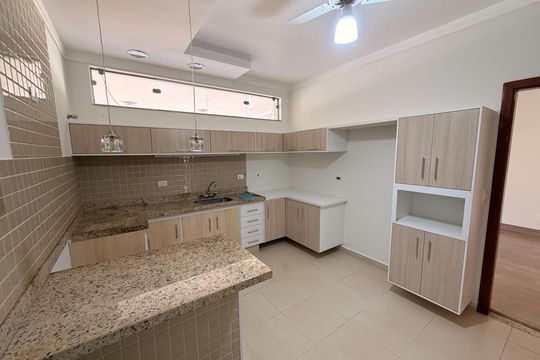 Cozinha de casa de condomínio para alugar com 3 quartos, 221m² em Loteamento Sao Francisco, Piracicaba