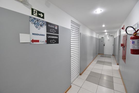 Área comum - Lavanderia de apartamento para alugar com 1 quarto, 52m² em Centro, Curitiba