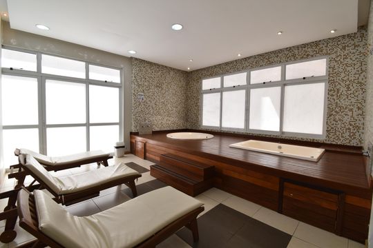 Área comum - Jacuzzi de apartamento para alugar com 1 quarto, 52m² em Centro, Curitiba