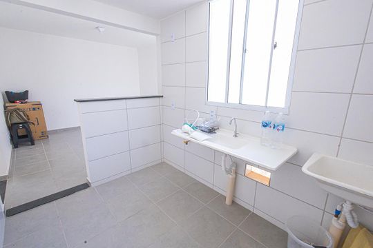 cozinha de apartamento para alugar com 2 quartos, 47m² em Felixlândia (justinópolis), Ribeirão das Neves