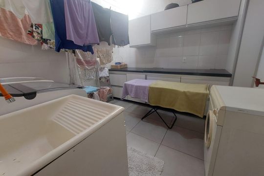 Lavanderia de casa à venda com 5 quartos, 341m² em Carlos Prates, Belo Horizonte