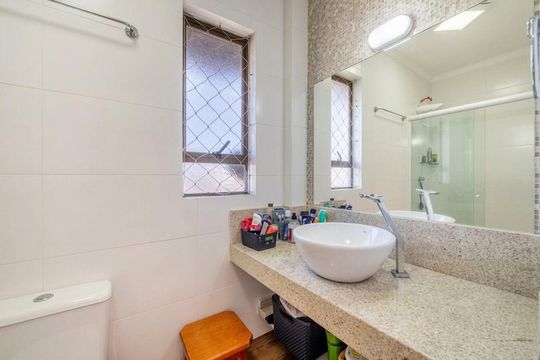 Banheiro 2 de apartamento à venda com 2 quartos, 210m² em Cidade Baixa, Porto Alegre