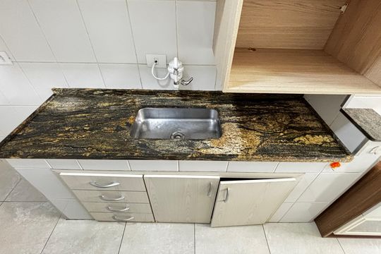 Cozinha de apartamento à venda com 2 quartos, 54m² em Vila Aquilino, Santo André