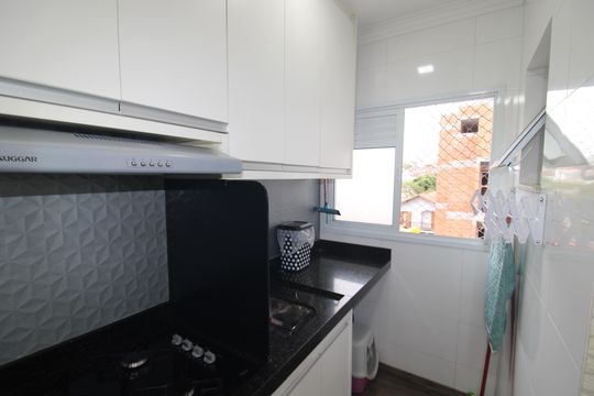 Cozinha / Área de Serviço de apartamento à venda com 2 quartos, 47m² em Vila Mazzei, São Paulo