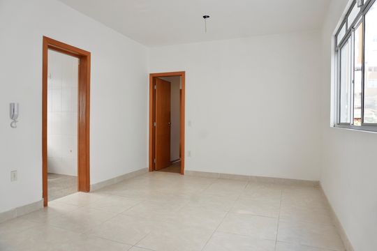 Apartamento à venda com 3 quartos, 71m² em Ana Lúcia, Belo Horizonte