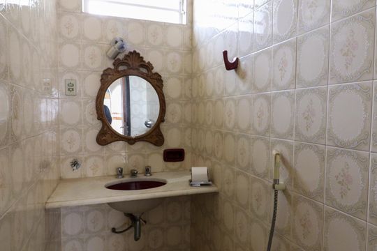 Casa para alugar com 4 quartos, 262m² em Cambuí, Campinas