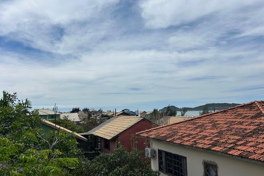 Vista de casa para alugar com 4 quartos, 120m² em Campeche, Florianópolis
