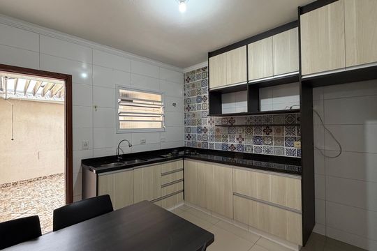 Casa de Condomínio para alugar com 2 quartos, 80m² em Chácara Vale do Rio Cotia, Carapicuíba