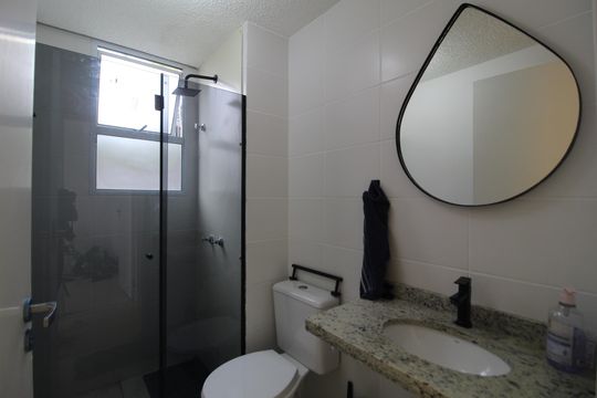Banheiro de apartamento à venda com 2 quartos, 70m² em Taquara, Rio de Janeiro