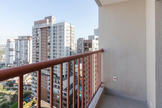Varanda de kitnet/studio para alugar com 1 quarto, 26m² em Jardim das Acacias, São Paulo