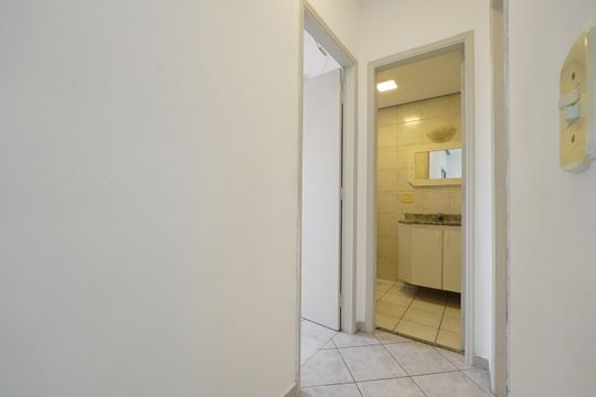 Corredor de apartamento para alugar com 2 quartos, 55m² em Vila Mariana, São Paulo