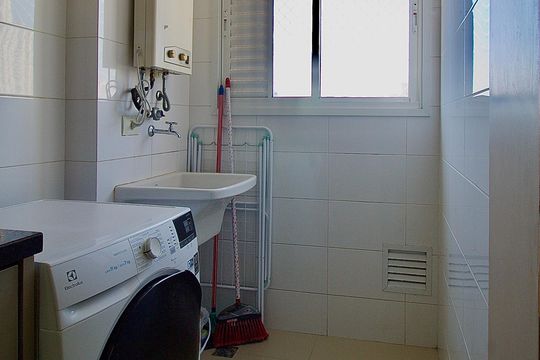 Área de Serviço de apartamento para alugar com 2 quartos, 71m² em Cristo Rei, Curitiba