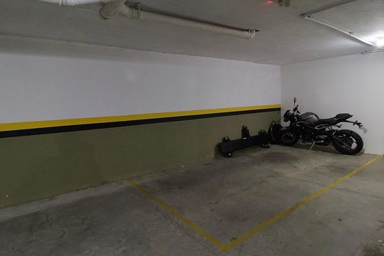 Garagem de apartamento para alugar com 2 quartos, 71m² em Cristo Rei, Curitiba
