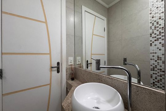 Lavabo de casa de condomínio à venda com 5 quartos, 250m² em Recreio dos Bandeirantes, Rio de Janeiro