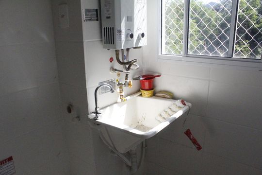 Área de Serviço de apartamento para alugar com 2 quartos, 52m² em Curicica, Rio de Janeiro
