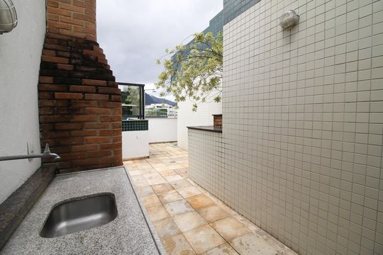 Churrasqueira da cobertura  de apartamento para alugar com 4 quartos, 172m² em Freguesia (jacarepaguá), Rio de Janeiro