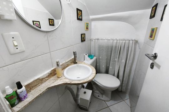 Lavabo de casa de condomínio à venda com 3 quartos, 100m² em Parada Inglesa, São Paulo