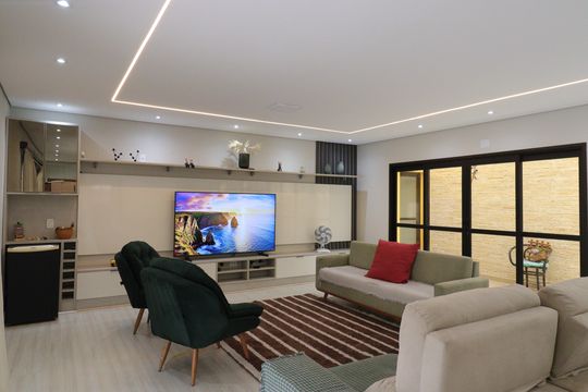 Casa à venda com 6 quartos, 549m² em Chácara Meyer, São Paulo
