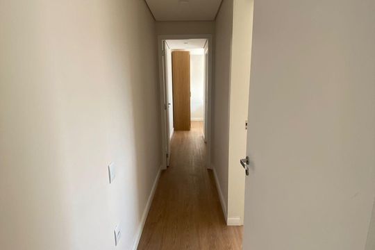 Corredor de apartamento para alugar com 2 quartos, 71m² em Vila Oliveira, Mogi das Cruzes