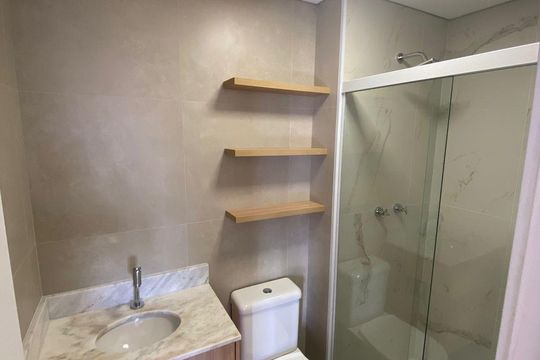 Banheiro de apartamento para alugar com 2 quartos, 71m² em Vila Oliveira, Mogi das Cruzes