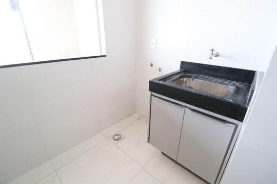 Cozinha e Área de Serviço de apartamento para alugar com 3 quartos, 99m² em Santa Mônica, Uberlândia