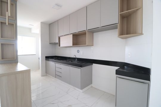 Cozinha de apartamento para alugar com 3 quartos, 99m² em Santa Mônica, Uberlândia