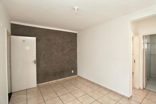 Sala de apartamento para alugar com 2 quartos, 43m² em Camargos, Belo Horizonte