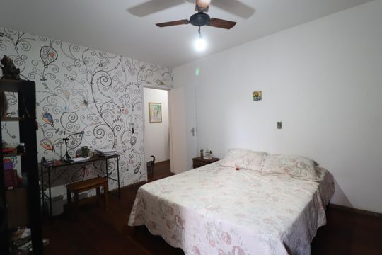 Quarto 3 - Suíte de casa para alugar com 4 quartos, 350m² em Saraiva, Uberlândia