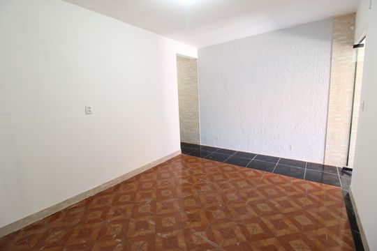 Sala de casa para alugar com 2 quartos, 107m² em Parque das Paineiras, Sorocaba