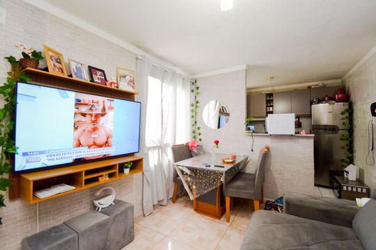 Sala de apartamento para alugar com 2 quartos, 44m² em Vila Alzira, Guarulhos
