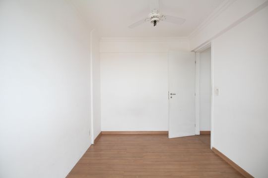 Quarto 1 de apartamento à venda com 2 quartos, 58m² em Jardim Sao Luiz, São Paulo