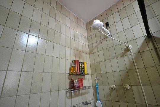 Banheiro 2 de casa à venda com 3 quartos, 217m² em Jardim Éster Yolanda, São Paulo