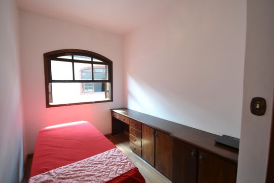 Quarto 2 de casa à venda com 3 quartos, 217m² em Jardim Éster Yolanda, São Paulo