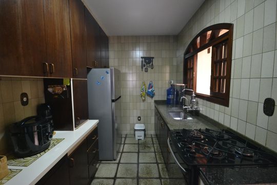 Cozinha de casa à venda com 3 quartos, 217m² em Jardim Éster Yolanda, São Paulo