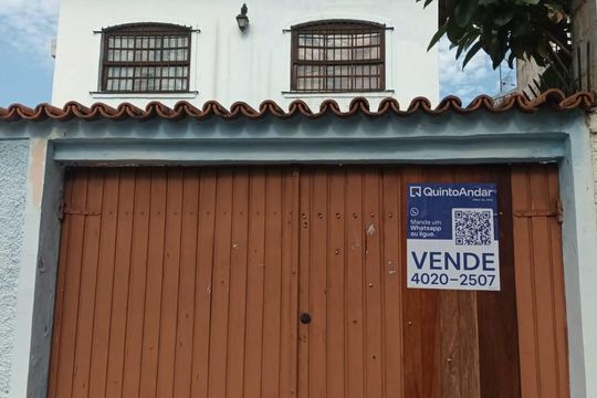Fachada de casa à venda com 4 quartos, 256m² em Engenho de Dentro, Rio de Janeiro