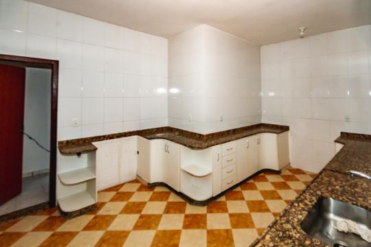 Cozinha de casa para alugar com 3 quartos, 200m² em São Bernardo, Belo Horizonte