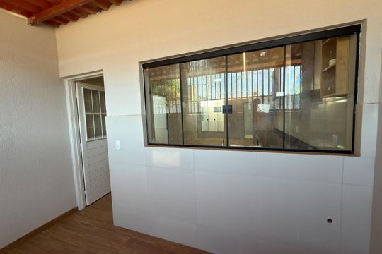 Casa à venda com 4 quartos, 300m² em Conjunto 9, Brasília