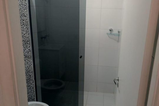 Banheiro de apartamento para alugar com 2 quartos, 40m² em Jardim Marilu, São Paulo