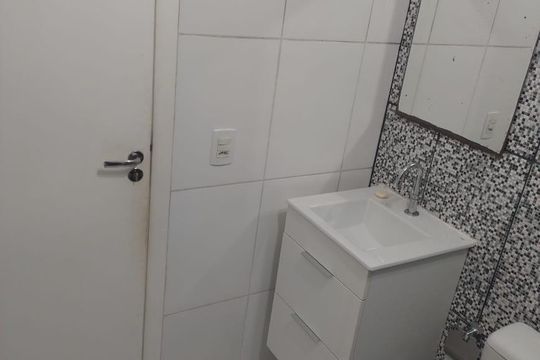 Banheiro de apartamento para alugar com 2 quartos, 40m² em Jardim Marilu, São Paulo