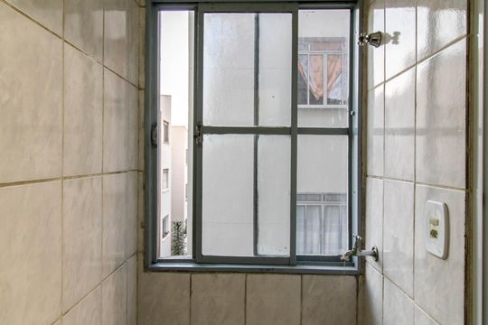 Área de serviço de apartamento para alugar com 2 quartos, 55m² em Jardim Flor da Montanha, Guarulhos