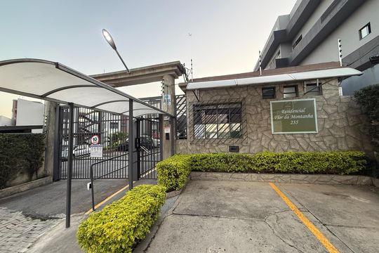 Fachada de apartamento para alugar com 2 quartos, 55m² em Jardim Flor da Montanha, Guarulhos