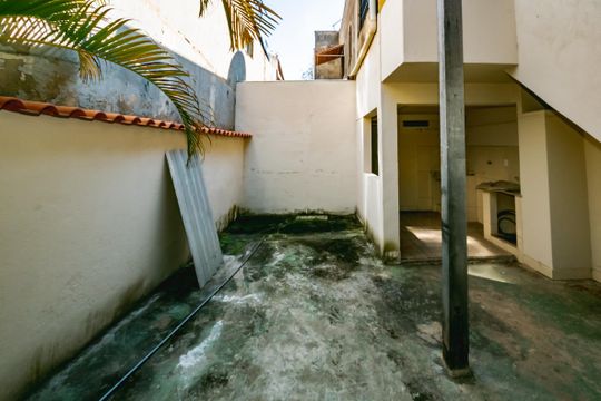 Quintal  de casa para alugar com 5 quartos, 292m² em Santa Monica, Belo Horizonte