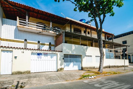 Placa Instalada -30/09/26-RJBA-40 de casa para alugar com 5 quartos, 292m² em Santa Monica, Belo Horizonte