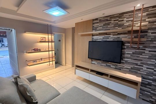 Casa de Condomínio à venda com 3 quartos, 80m² em Setor Garavelo, Goiânia